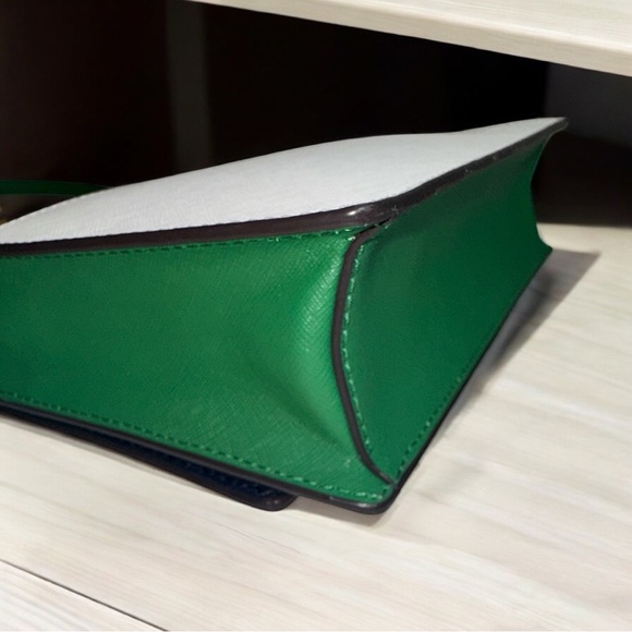 Kate Spade Navy & Green Crossbody | J183 | Gold Chain Strap | Like New - Picture 8 of 14